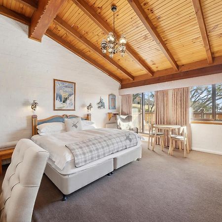 Hotel Pension Grimus Mount Buller Esterno foto