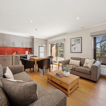 Hotel Pension Grimus Mount Buller Esterno foto