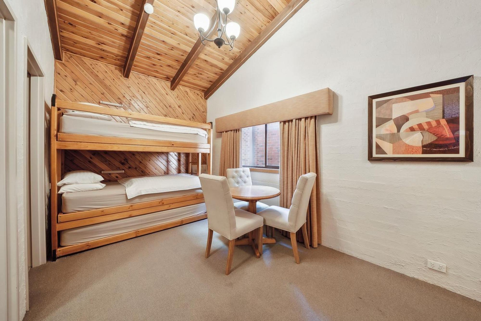 Hotel Pension Grimus Mount Buller Esterno foto